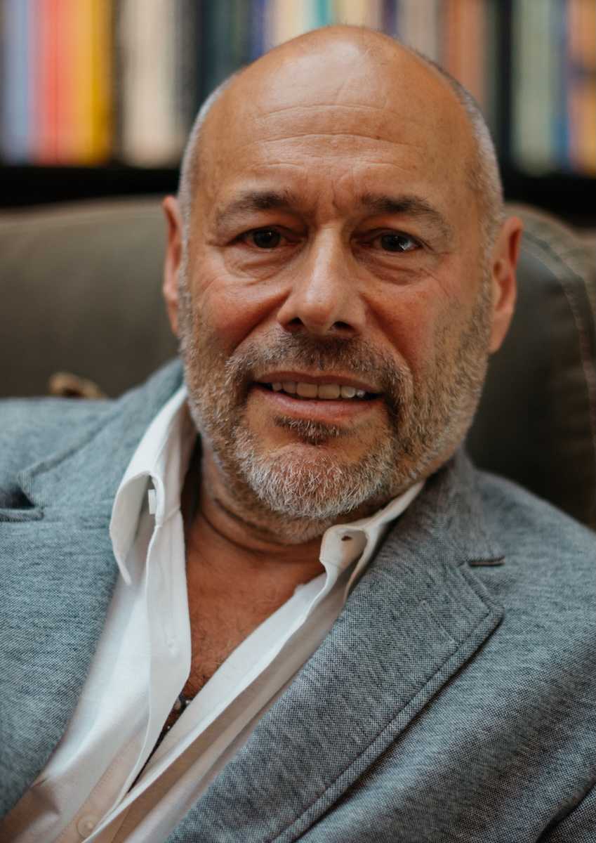 Dr. Michael Pariser